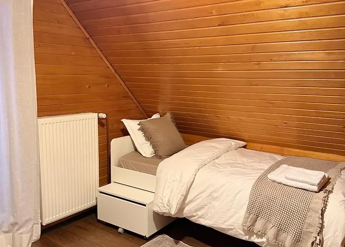 Wooden In Апартаменты Любляна